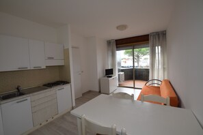 Appartement, 1 chambre | Coin séjour