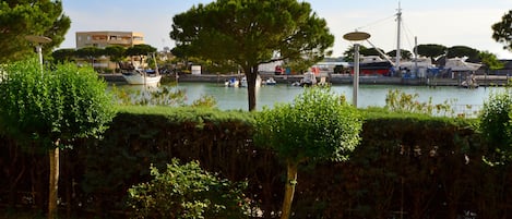 Appartement, 1 chambre | Vue depuis le balcon