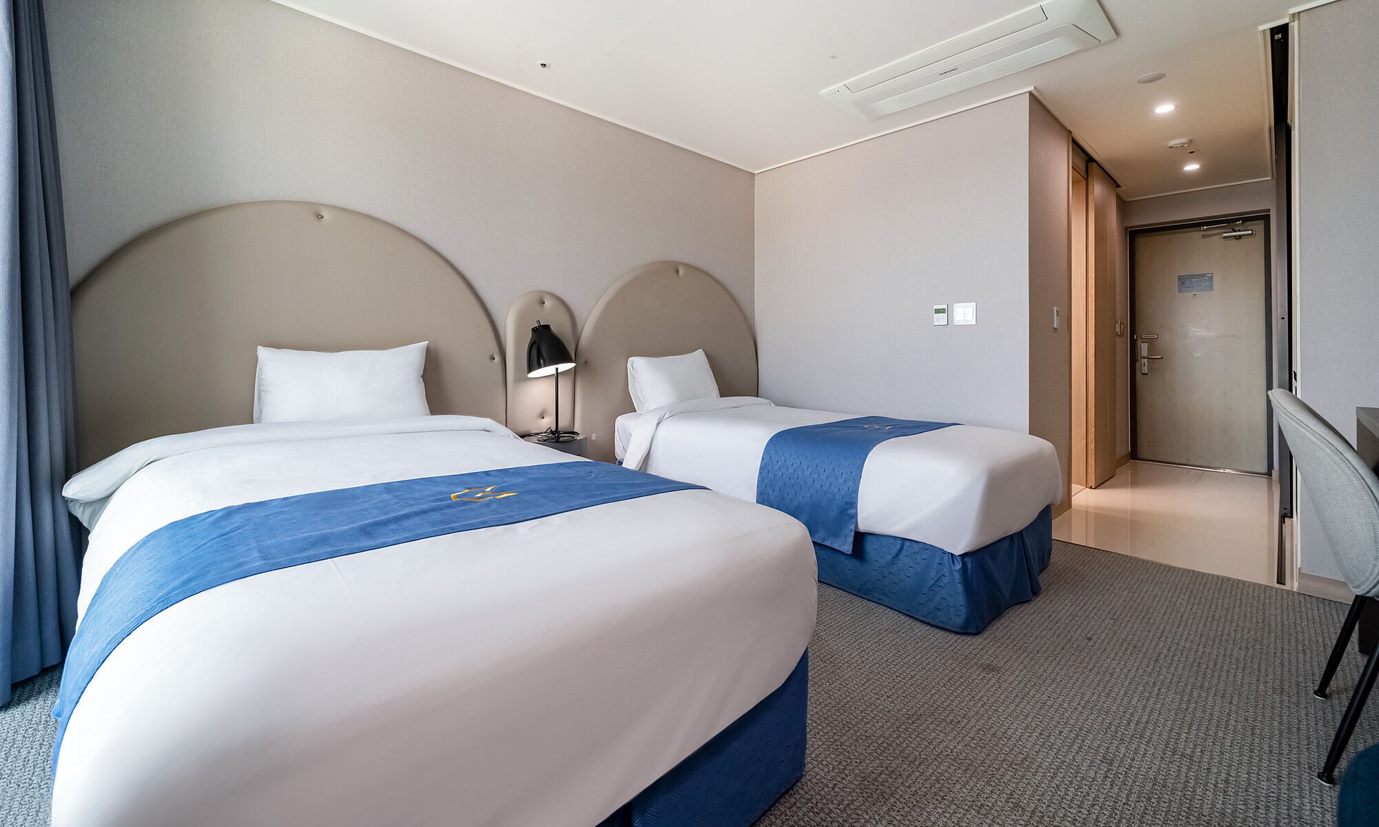 standard room, 2 single beds | desk, laptop workspace, blackout curtains, soundproofing