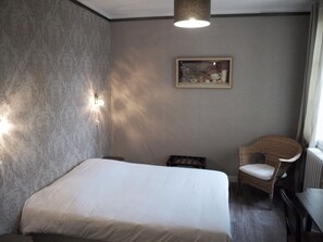 Double Room (37)