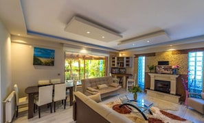 Villa | Living area