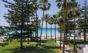 Unclassified image, 2 of 66, button