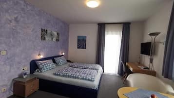 Verdunkelungsvorhänge, kostenloses WLAN, Bettwäsche