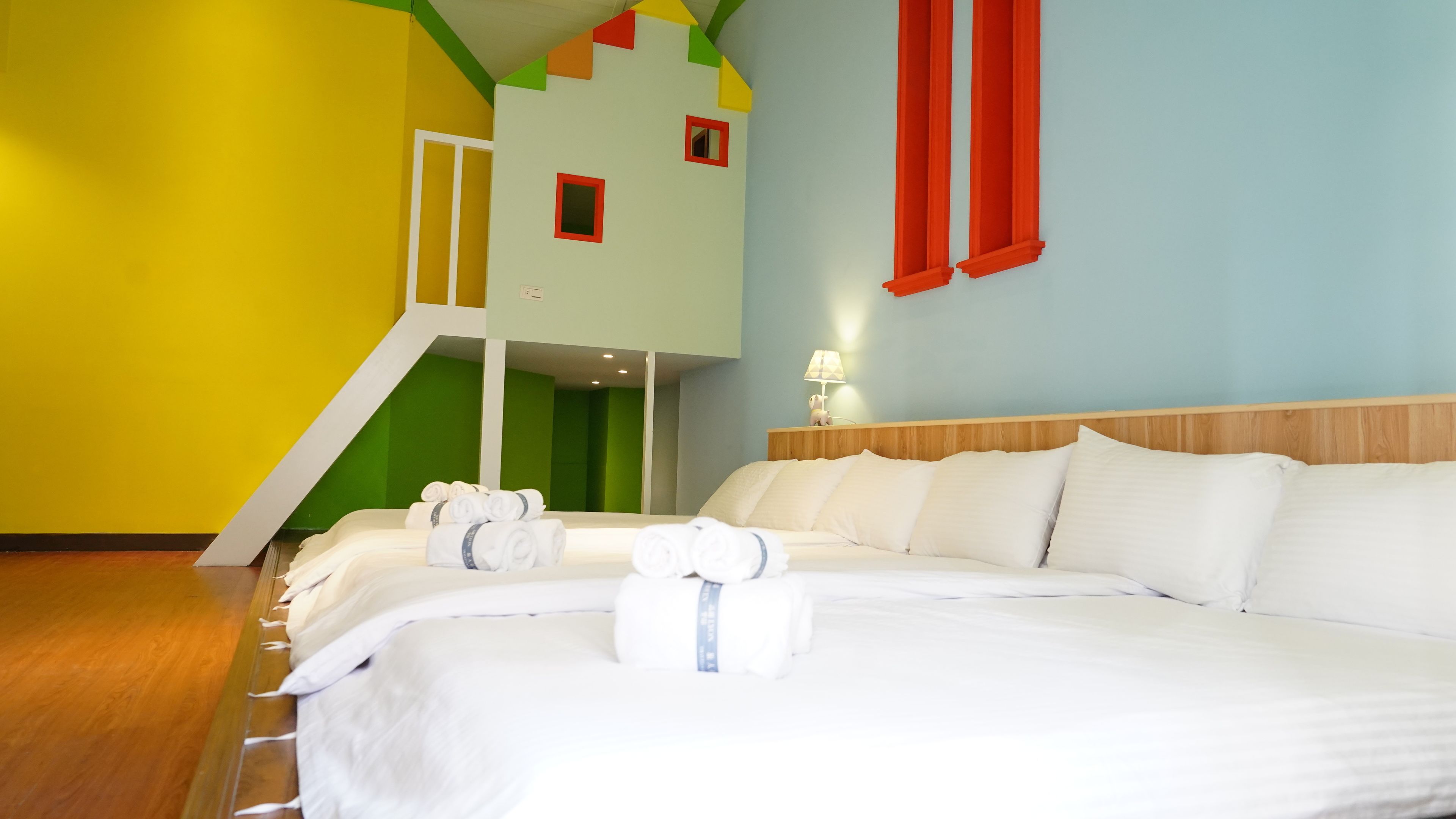 comfort quadruple room, 1 bedroom | desk, free wifi, bed sheets