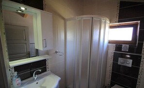 Bañera y ducha independientes, bañera de hidromasaje