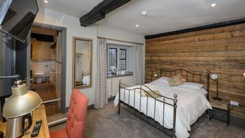 Deluxe Double Room, Ensuite (Bishops)
