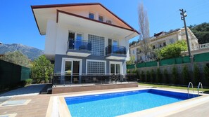 Outdoor pool - Villa Lemurya (Fethiye)