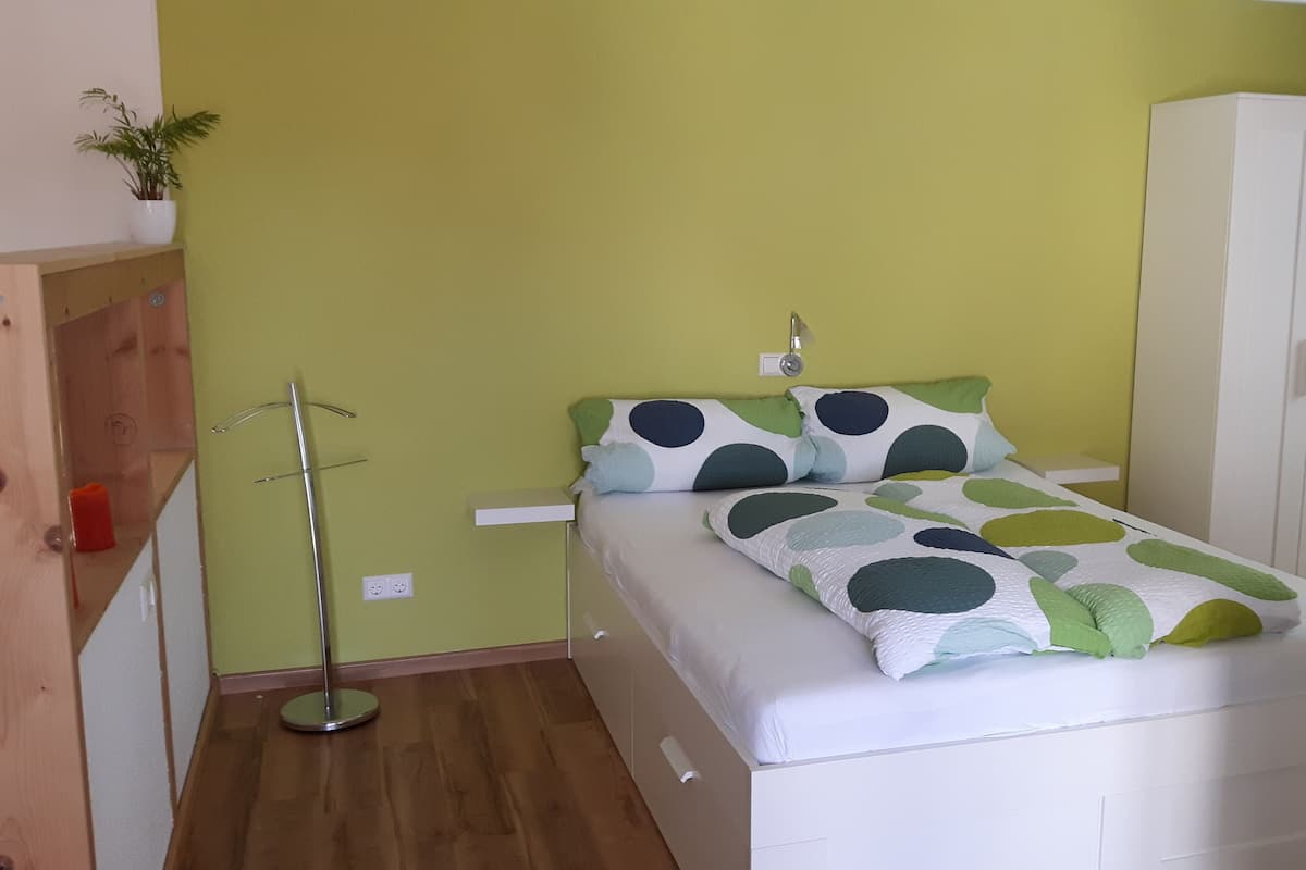 Apartment (uf d Bhini)