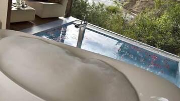 Luxury Suite, Non Smoking | Deep soaking bathtub