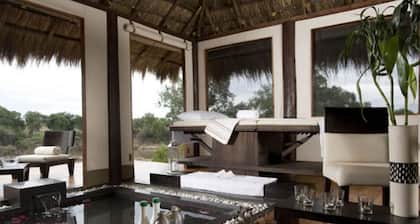 Ngerende Island Lodge - Adults Only