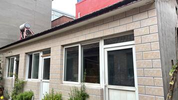 Single Room, Non Smoking | Blackout drapes, WiFi, bed sheets