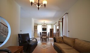 Villa, Pool View | Living room