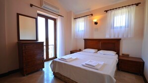 Villa | 4 bedrooms, desk, free WiFi - Villa Lotus (Fethiye)