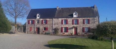 Façade de lâhĂ©bergement