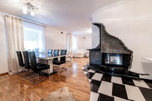 Individually decorated, individually furnished, desk, free WiFi - Noclegi Europa (Boleslawiec)