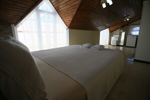 Villa, Non Smoking