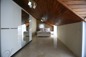 Villa, Nichtraucher | Wohnbereich | LCD-Fernseher