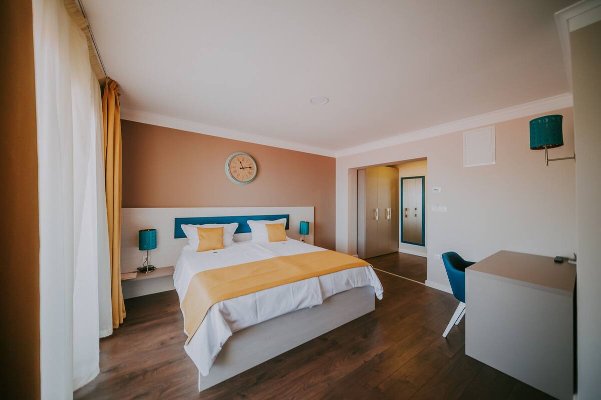 Room, Sea View (King)