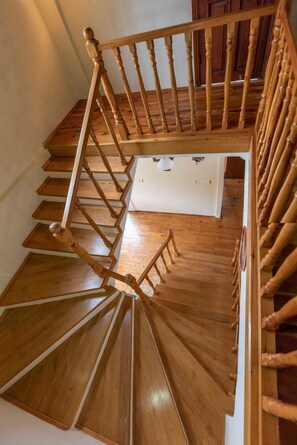 Villa - utsikt mot poolen | Rumsbekvämlighet