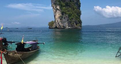 Living at Sphere Apartment - Family room