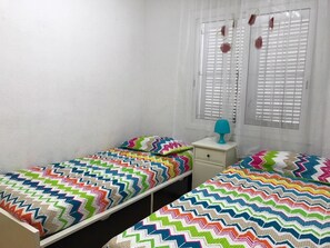 2 bedrooms, cots/infant beds