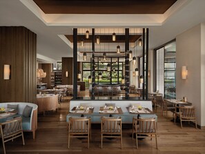 6 restaurants; lunch and dinner served  - AMARA – Sea Your Only View™ (Limassol)
