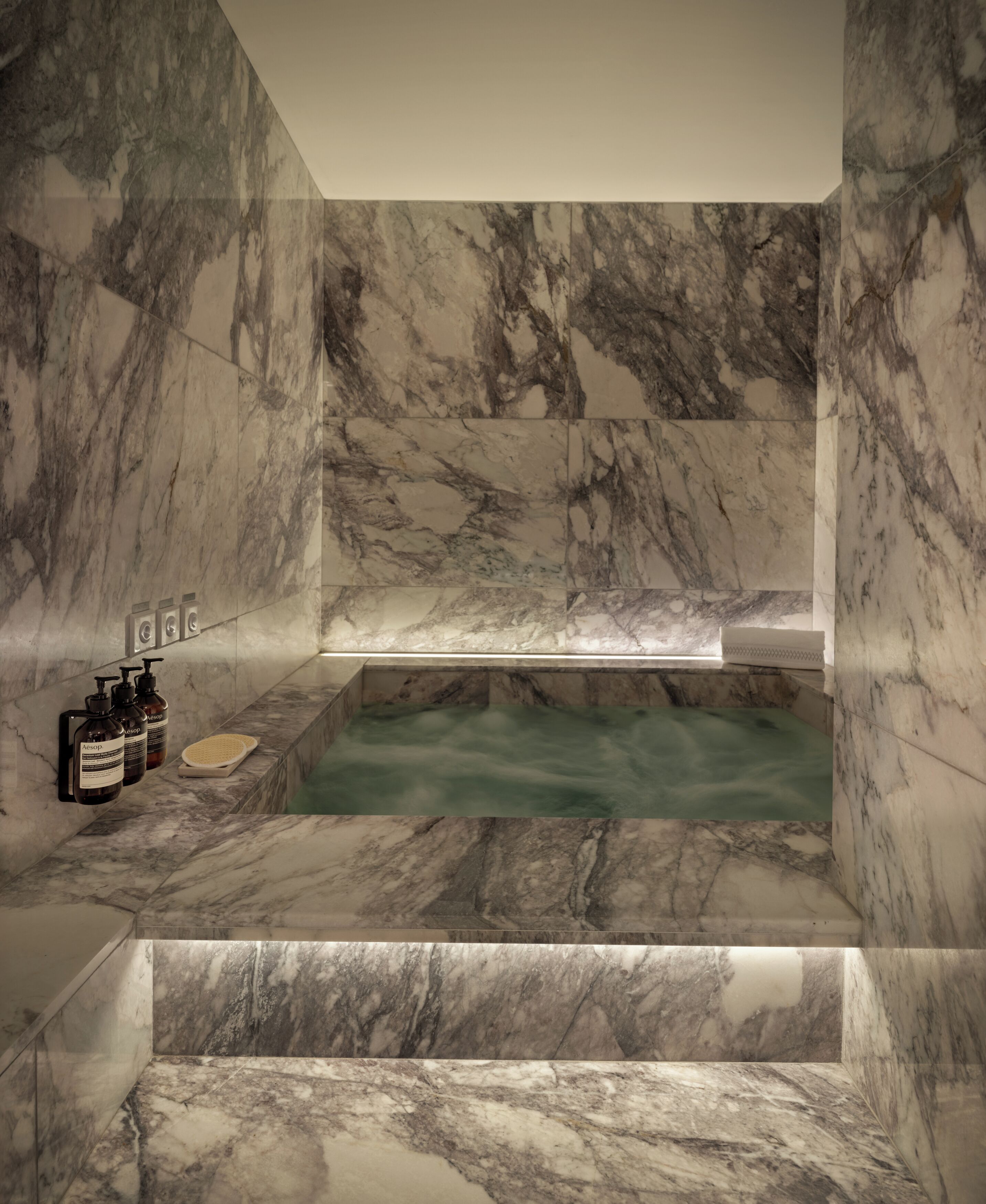 Suite, 2 camere da letto, piscina privata, vista mare | Minibar, una cassaforte in camera, tende oscuranti, insonorizzazione
