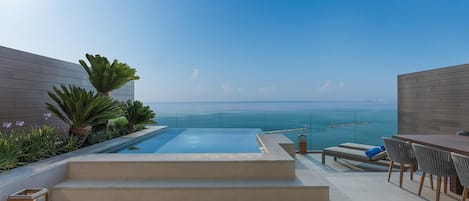 Minibar, in-room safe, blackout drapes, soundproofing