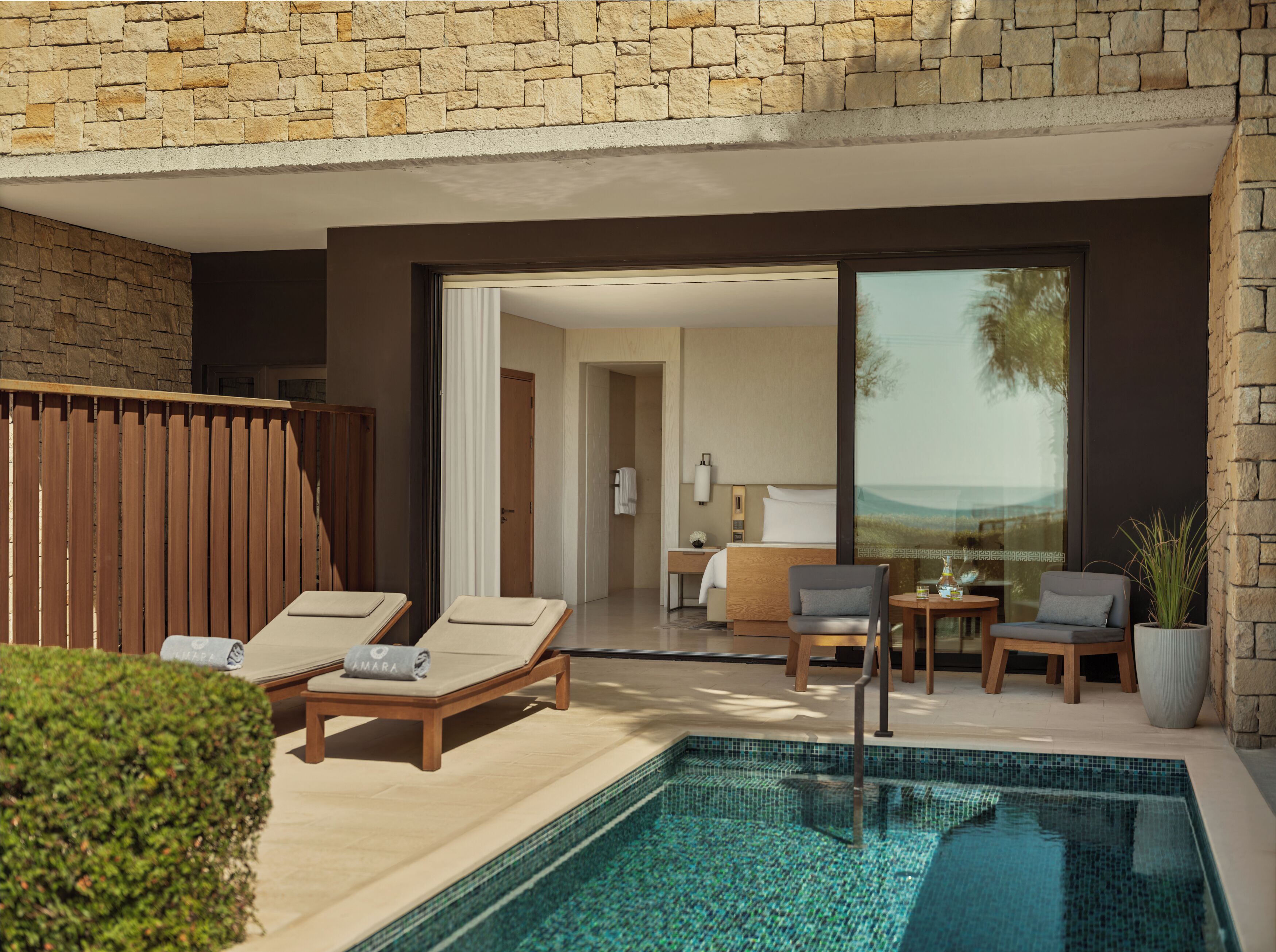 Seafront Cabana with Private Pool | ميني بار وخزنة داخل الغرفة وستائر تعتيم وتجهيزات عازلة للصوت