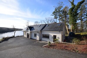 Lake - Inishclare Cottages (Enniskillen)
