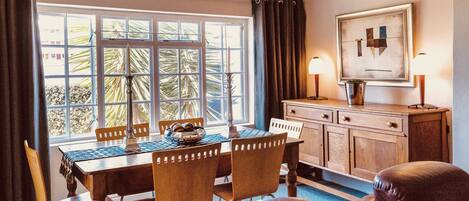 Comfort Apartment | In-room dining