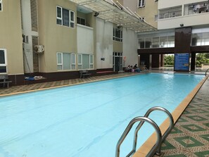 Outdoor pool - Nancy Sweet Apartment (Ho Chi Minh City)