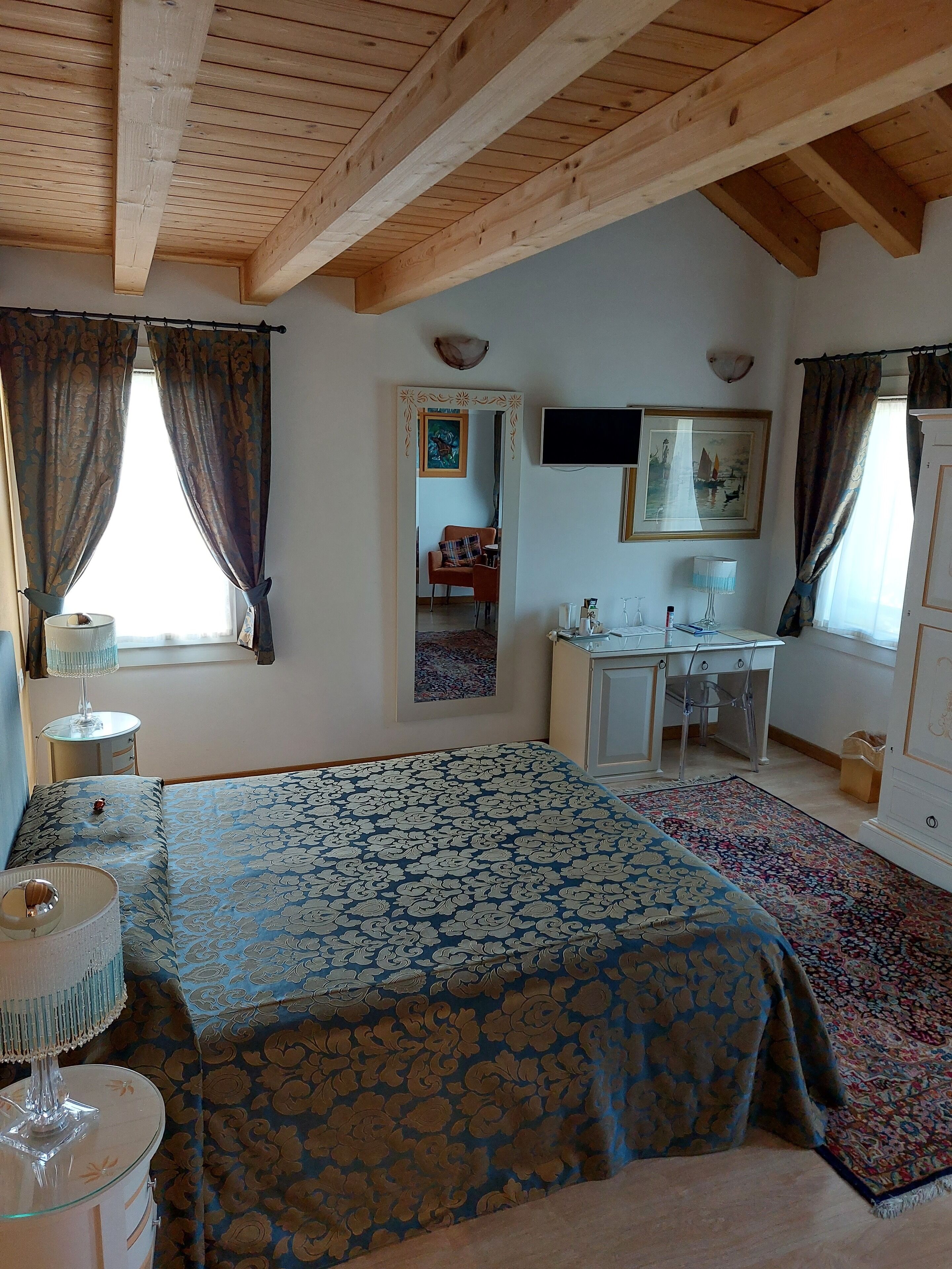 Frette Italian sheets, premium bedding, pillowtop beds