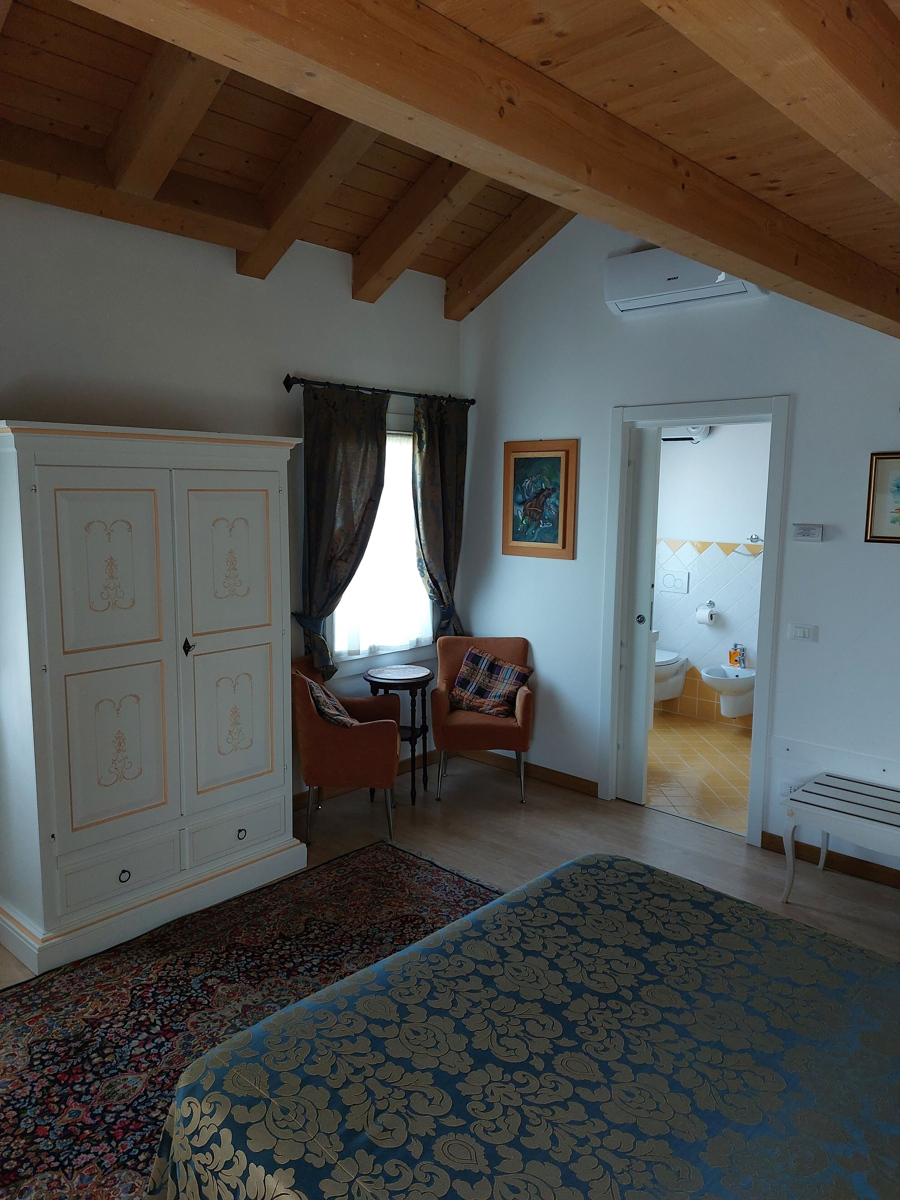 Deluxe Double or Twin Room, 1 Bedroom, Ensuite, River View | Frette Italian sheets, premium bedding, pillowtop beds