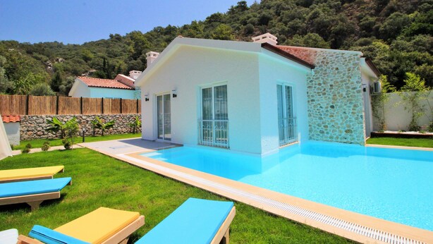 Front of property - Villa Daisy (Fethiye)