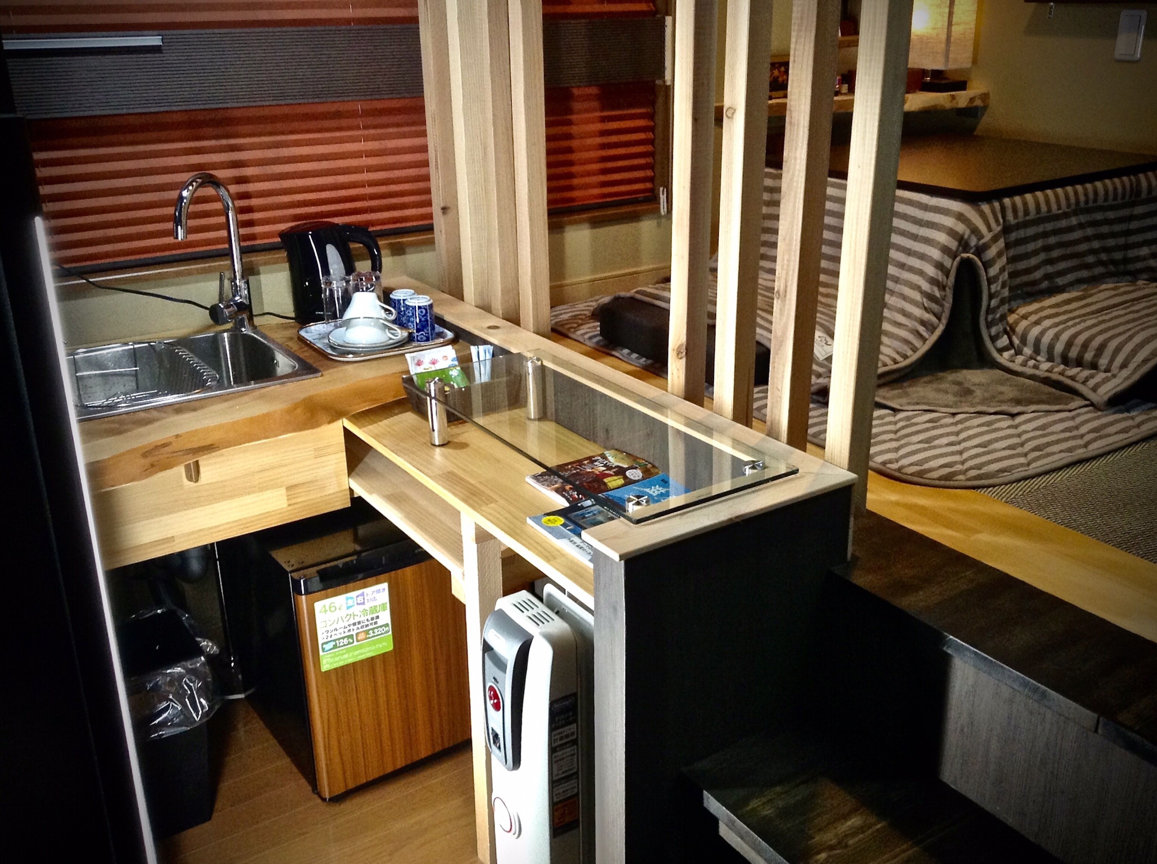 [Shikkoku-Ma:203] Studio Comfort: Double bed/Futon w/Shower booth, Non Smoking | Private kitchenette | Mini-fridge, microwave