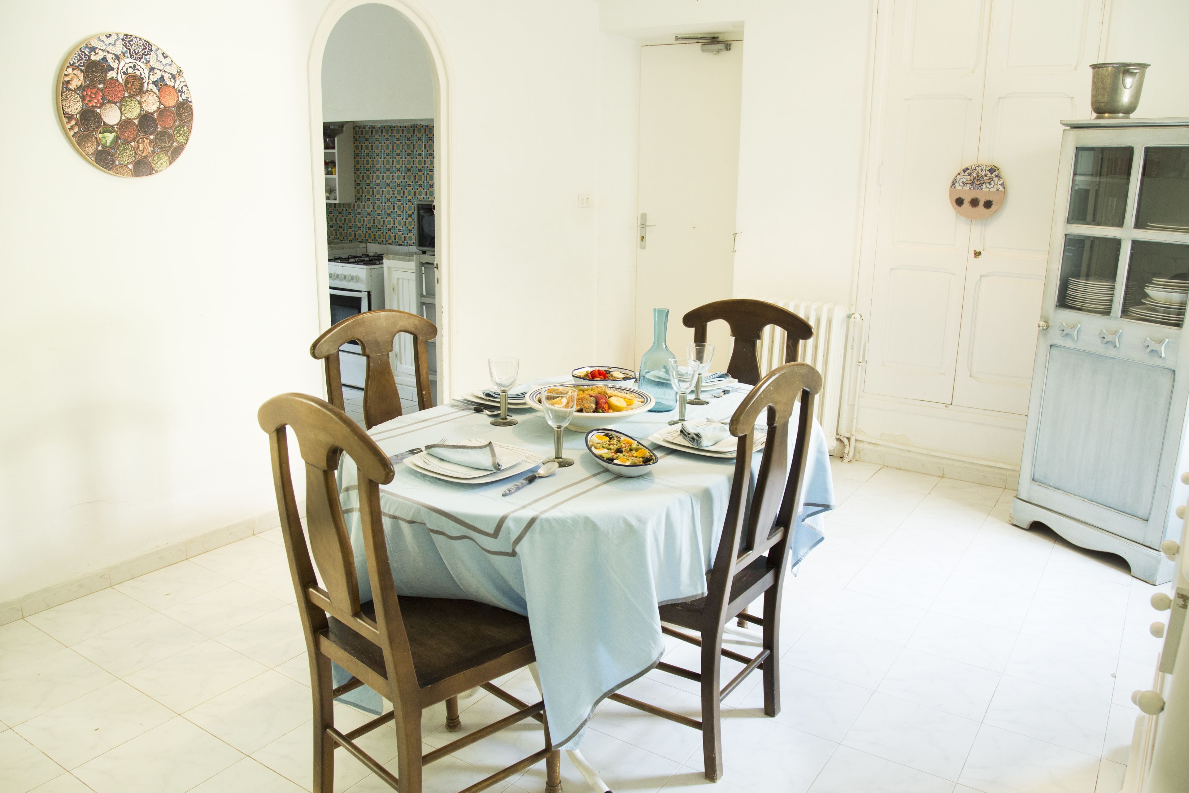客室内のダイニングエリア