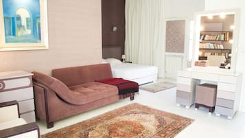 Vila Klasik, 3 kamar tidur, Bebas Asap Rokok | 3 kamar tidur, tirai kedap cahaya, dan setrika/meja setrika