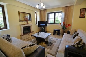 Villa | Coin séjour | Télévision LCD