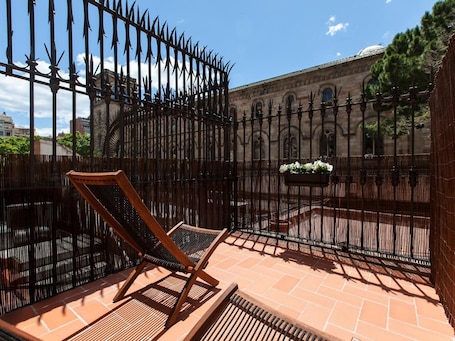 Chambre supérieure double, terrasse | Balcon