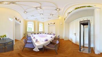 Daily buffet breakfast (EUR 16 per person)