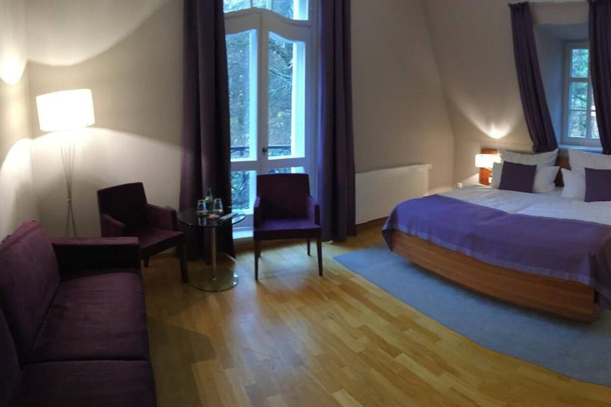 double room, garden view | minibar, in-room safe, desk, blackout curtains