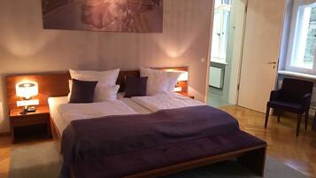 Double Room, Garden View | Room amenity