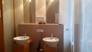 Chambre Simple | Salle de bain