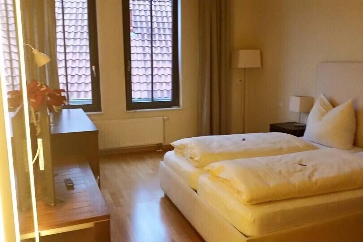 Basic-Doppelzimmer | Minibar, Zimmersafe, Schreibtisch, Verdunkelungsvorhänge