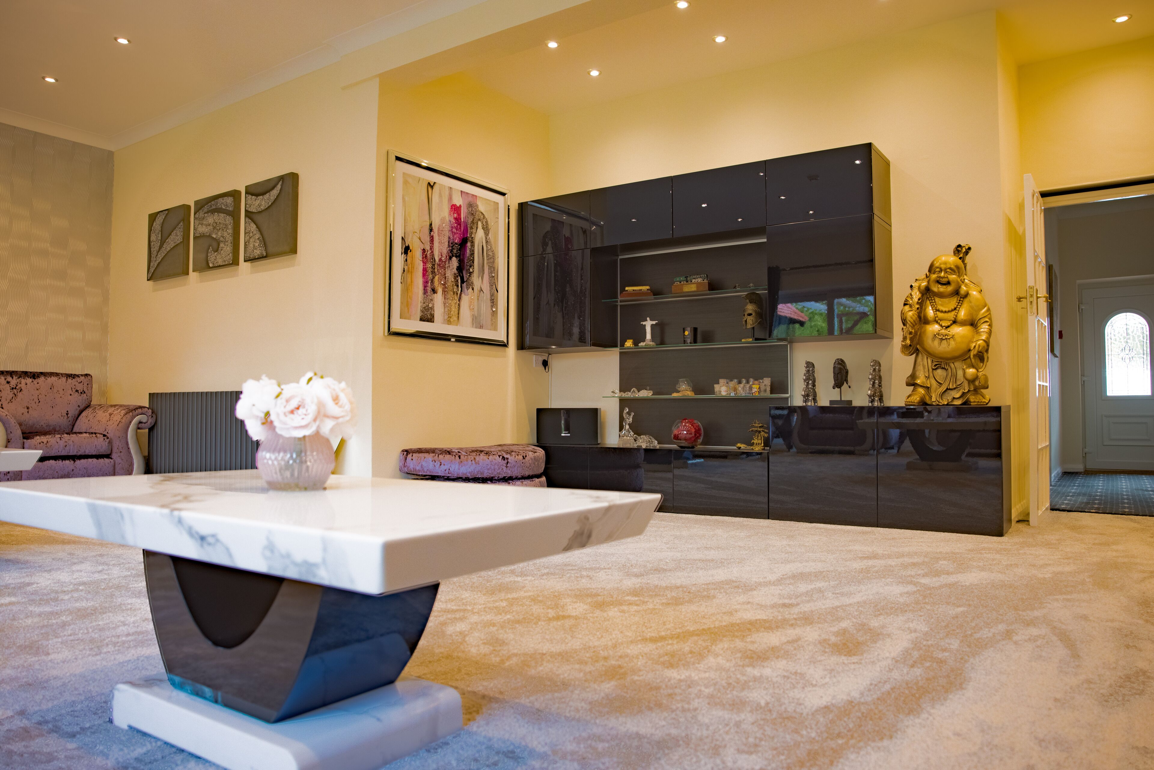 flat-screen tv, dvd player