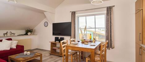 Comfort-Apartment, 2 Schlafzimmer (Apt 9) | Wohnbereich