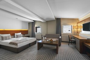 Superior Oda | Minibar, odada kasa, ücretsiz beşik/çocuk yatağı 