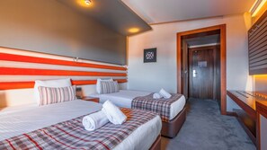 Frigobar, cofres nos quartos, berços grátis, Wi-Fi de cortesia