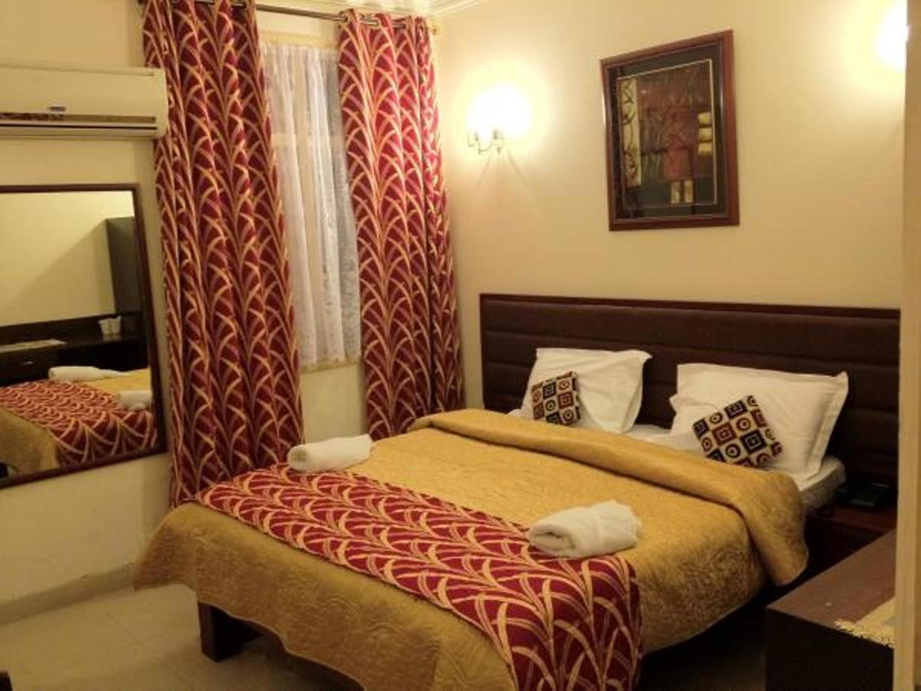 Photo - Hotel IVY Plaza Near IGI Airport